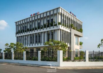 van_phong_3_tang_hien_dại