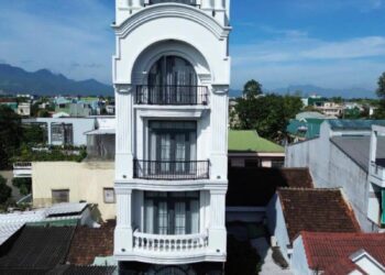 Hoàn thiện công trình nhà phố 5 tầng Tân Cổ Điển